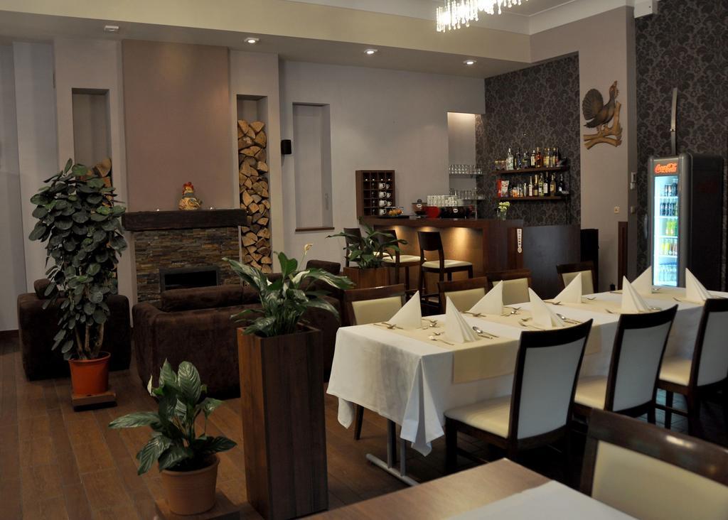 Willa Strzelnica Hotel Koscierzyna Ngoại thất bức ảnh